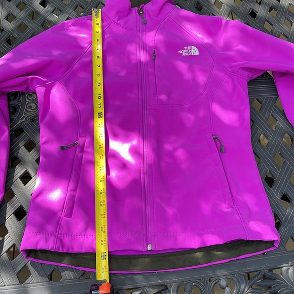 North Face Jacket - Picture 14 of 15